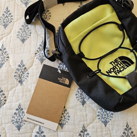 NWT North Face Jester Sling Crossbody Bag Green Black Travel Unisex - Picture 13 of 14